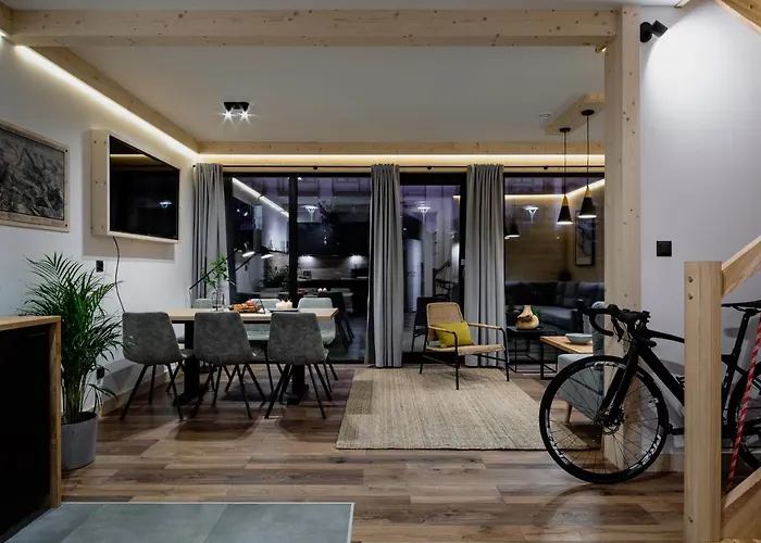 木屋 Mount Center 扎科帕内