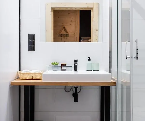 木屋 Mount Center *