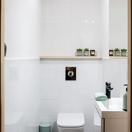 Chalet Mount Center *